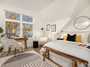 171 Wallace Way NE B, Bainbridge Island WA 98110