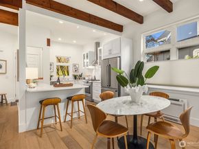 171 Wallace Way NE B, Bainbridge Island WA 98110