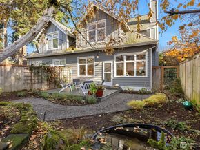 171 Wallace Way NE B, Bainbridge Island WA 98110