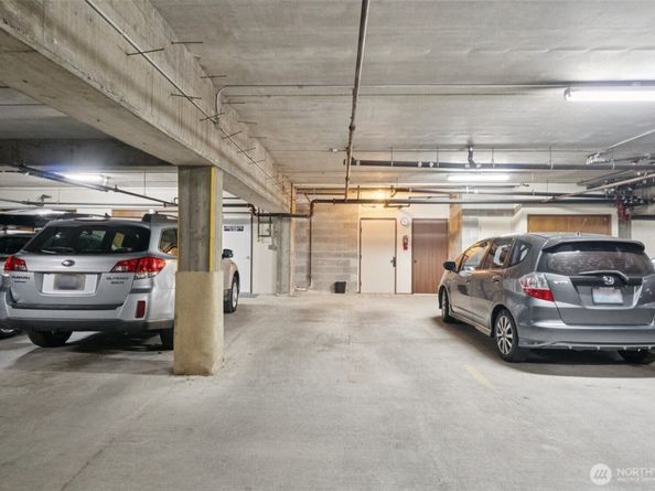 1964 26th Avenue W 203, Seattle WA 98199