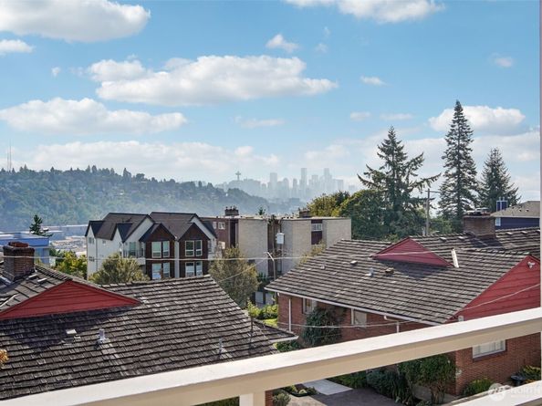 1964 26th Avenue W 203, Seattle WA 98199