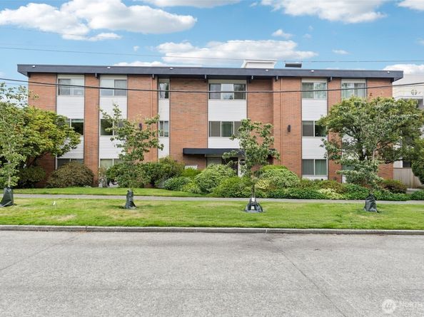 1964 26th Avenue W 203, Seattle WA 98199