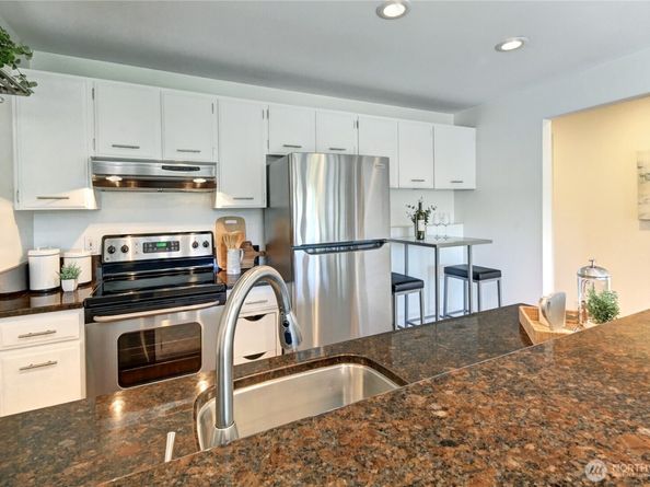 2636 22nd Avenue W 203, Seattle WA 98199