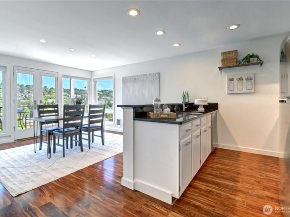 2636 22nd Avenue W 203, Seattle WA 98199