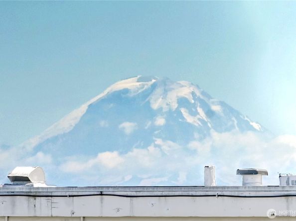 2636 22nd Avenue W 203, Seattle WA 98199