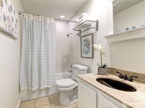 2636 22nd Avenue W 203, Seattle WA 98199