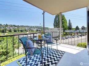 2636 22nd Avenue W 203, Seattle WA 98199