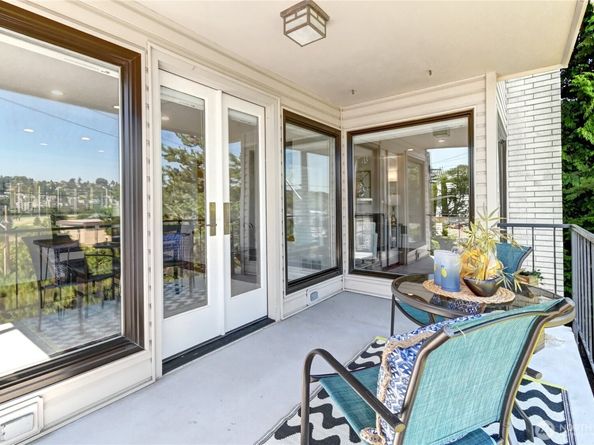 2636 22nd Avenue W 203, Seattle WA 98199