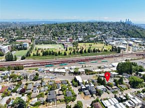 2636 22nd Avenue W 203, Seattle WA 98199