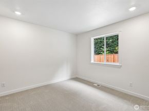 24229 13th Avenue SE CR27, Bothell WA 98021