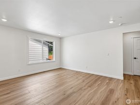 24229 13th Avenue SE CR27, Bothell WA 98021