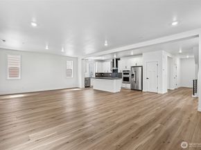 24229 13th Avenue SE CR27, Bothell WA 98021