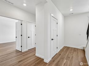 24229 13th Avenue SE CR27, Bothell WA 98021