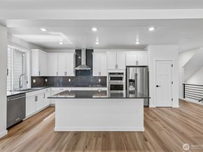 24229 13th Avenue SE CR27, Bothell WA 98021