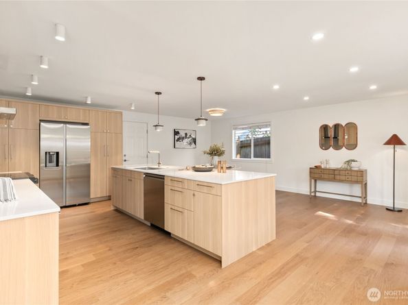 9109 NE 141st Pl, Kirkland WA 98034