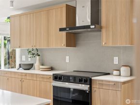 9109 NE 141st Pl, Kirkland WA 98034