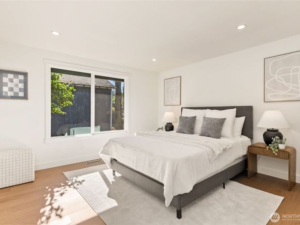 9109 NE 141st Pl, Kirkland WA 98034