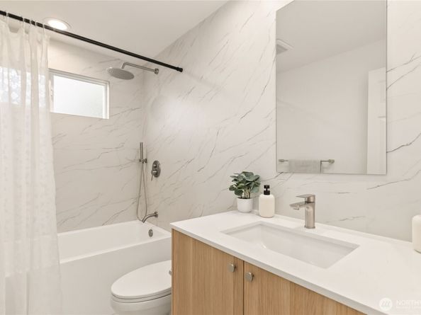 9109 NE 141st Pl, Kirkland WA 98034