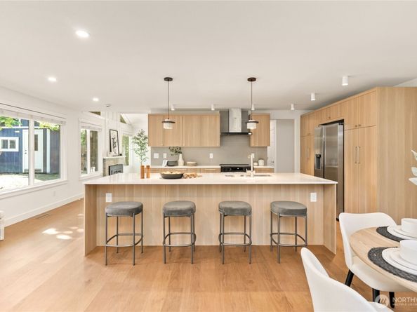 9109 NE 141st Pl, Kirkland WA 98034