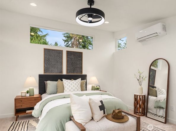 12002 20th Street NE 3, Seattle WA 98125