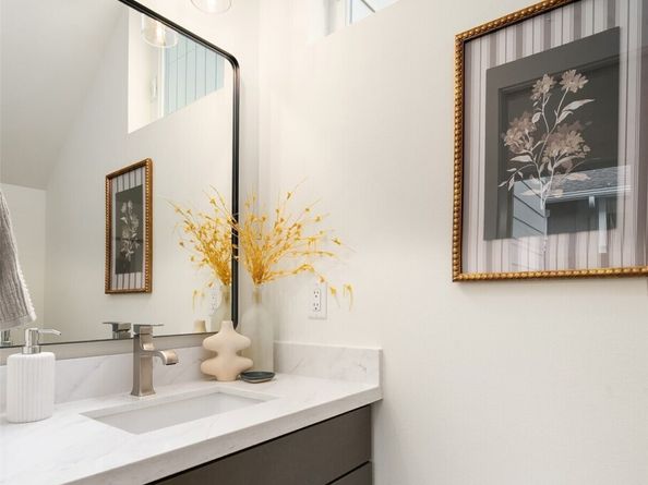 12002 20th Street NE 3, Seattle WA 98125