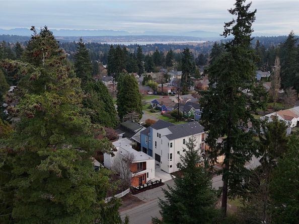 12002 20th Street NE 3, Seattle WA 98125