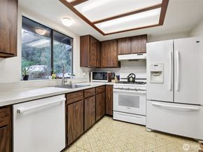 16812 174th Avenue NE, Woodinville WA 98072