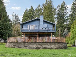 16812 174th Avenue NE, Woodinville WA 98072