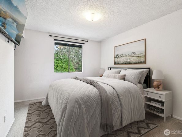 16812 174th Avenue NE, Woodinville WA 98072