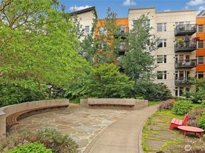 15100 6th Avenue SW 723, Burien WA 98166