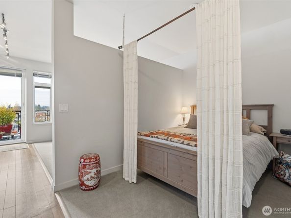 15100 6th Avenue SW 723, Burien WA 98166