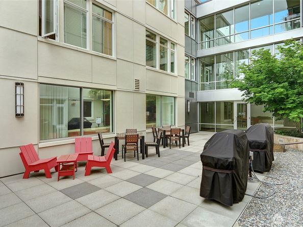 15100 6th Avenue SW 723, Burien WA 98166