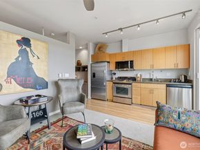 15100 6th Avenue SW 723, Burien WA 98166