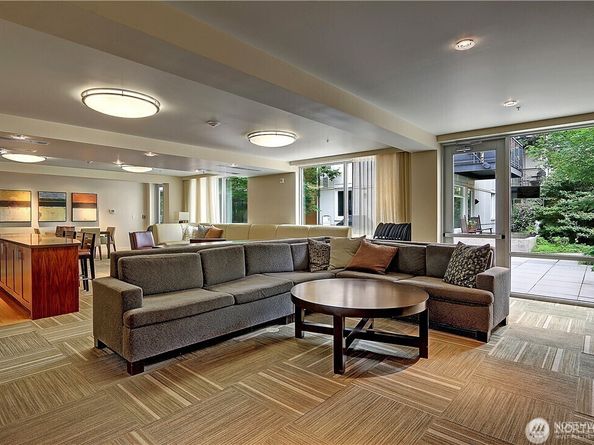 15100 6th Avenue SW 723, Burien WA 98166