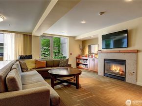 15100 6th Avenue SW 723, Burien WA 98166