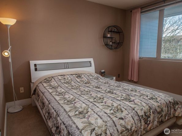 220 1st Street 306, Kirkland WA 98033