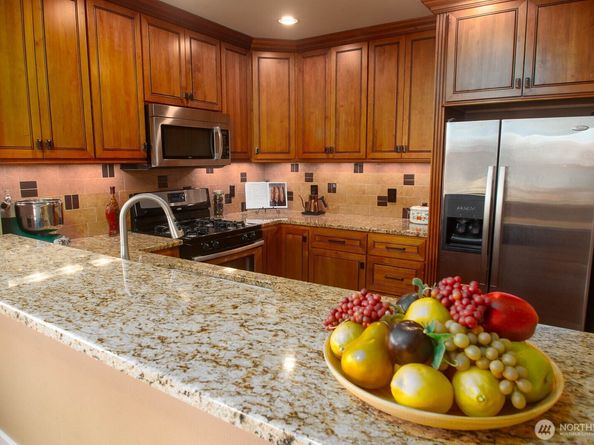 220 1st Street 306, Kirkland WA 98033