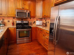 220 1st Street 306, Kirkland WA 98033