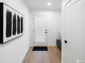 806 34th Avenue, Seattle WA 98122