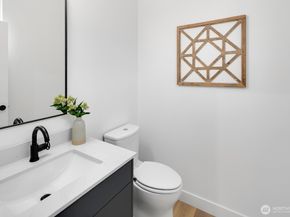 806 34th Avenue, Seattle WA 98122