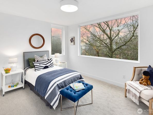 806 34th Avenue, Seattle WA 98122