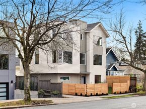 806 34th Avenue, Seattle WA 98122