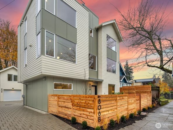 806 34th Avenue, Seattle WA 98122