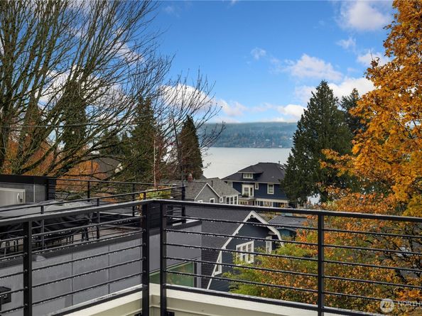 806 34th Avenue, Seattle WA 98122