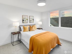 806 34th Avenue, Seattle WA 98122