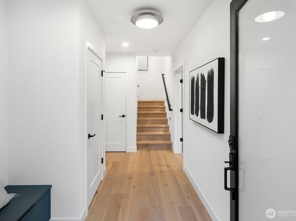 806 34th Avenue, Seattle WA 98122