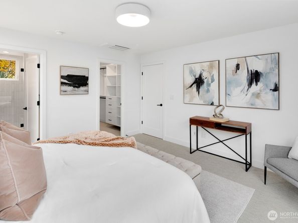 806 34th Avenue, Seattle WA 98122