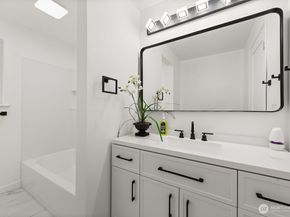 604 N 201st Street, Shoreline WA 98133