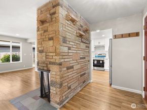 604 N 201st Street, Shoreline WA 98133