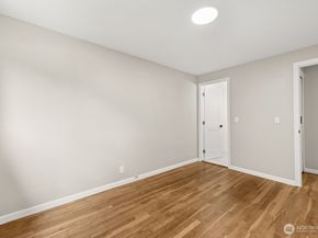 604 N 201st Street, Shoreline WA 98133